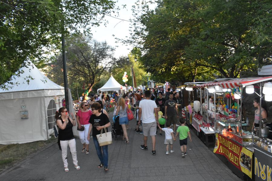 Onlarissa.gr guides you to the Pineios festival! He opened today his 