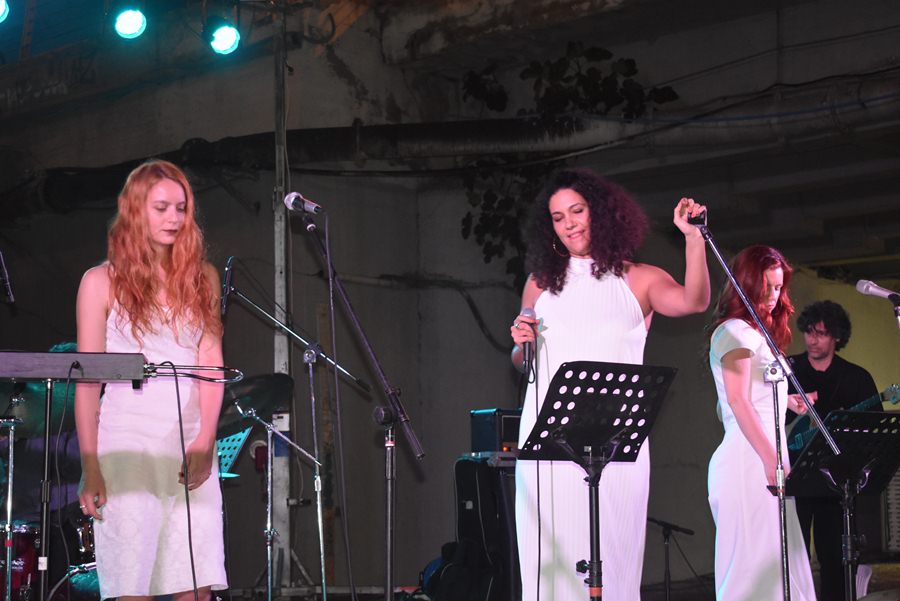 Fills the river for the festival Pinios - The first concerts (photo - video)