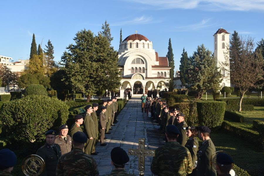 Την Τίμια Κάρα του Αγίου Μόδεστου υποδέχθηκε η 1η Στρατιά (φωτο)