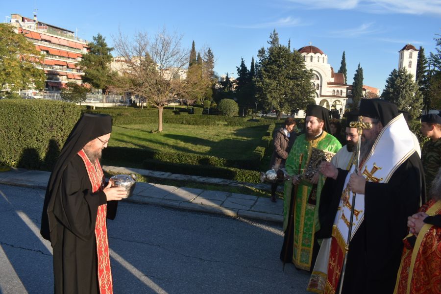 Την Τίμια Κάρα του Αγίου Μόδεστου υποδέχθηκε η 1η Στρατιά (φωτο)