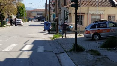 Ξεκίνησε η τροφοδοσία φαγητού στη Νέα Σμύρνη για τους κατοίκους που βρίσκονται σε καραντίνα (φωτο)