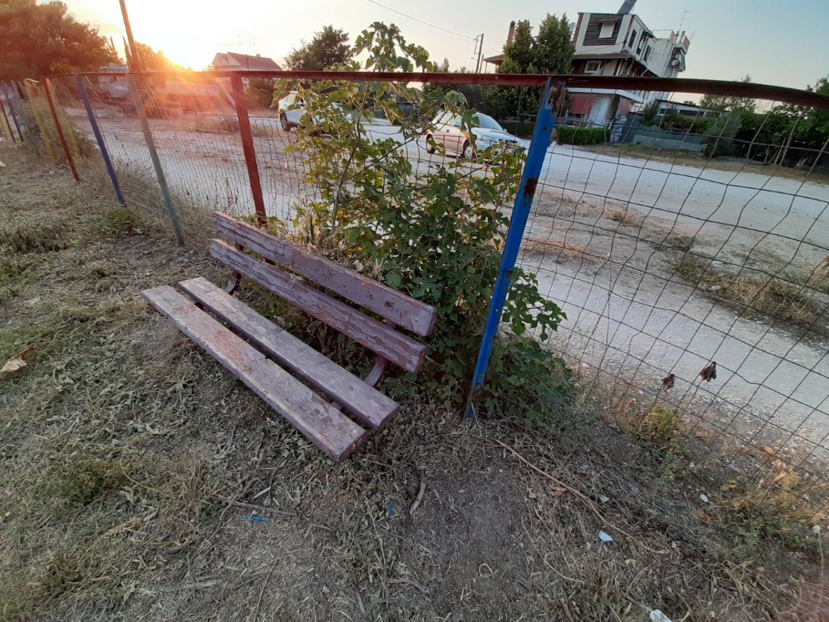 «Λάρισα Μπροστά»: Εικόνες ντροπής στον Άγιο Θωμά (φωτο)