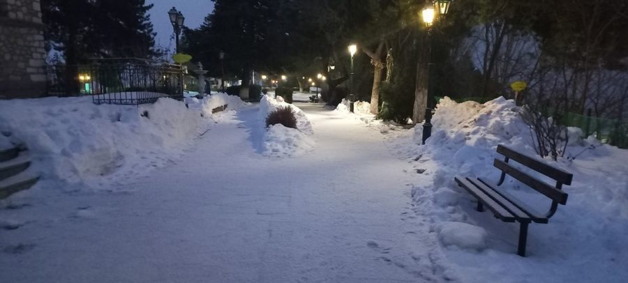 Με χιονόπτωση καλωσόρισαν τα ορεινά της Λάρισας τον Φεβρουάριο - Δείτε βίντεο και φωτογραφίες