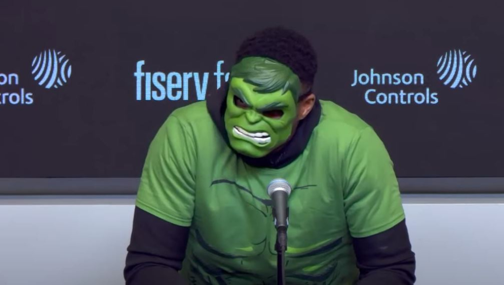 Ο Γιάννης έγινε… Hulk μετά τη νίκη των Μπακς