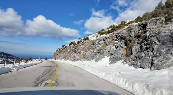 Λάρισα: Η συναρπαστική διαδρομή έξω από τη Λάρισα – Από τα χιόνια στο απέραντο γαλάζιο του Αιγαίου (βίντεο)