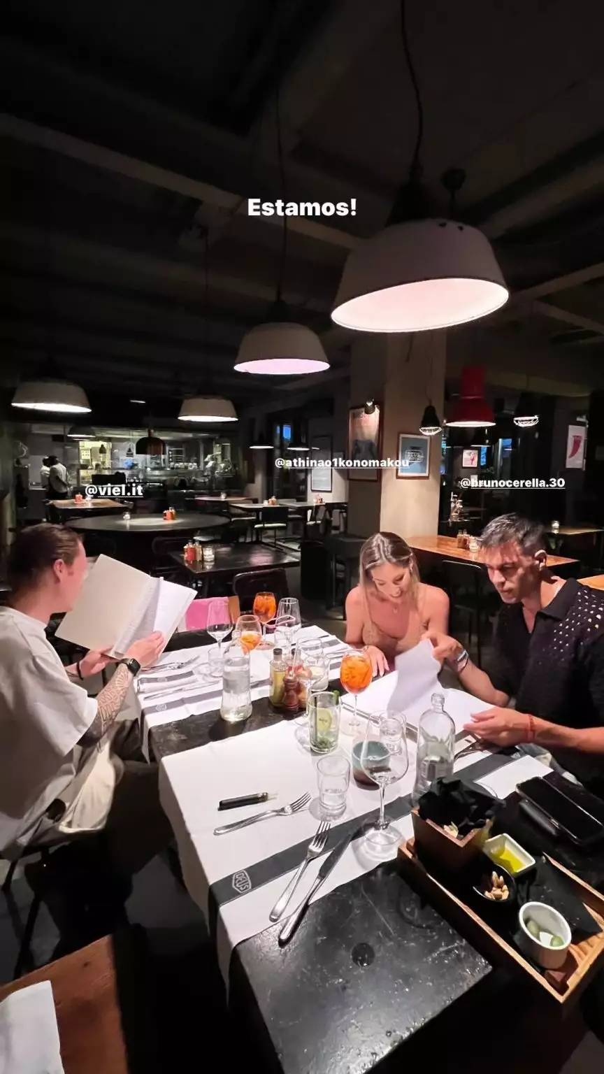 Αθηνά Οικονομάκου: Το ρομαντικό δείπνο με τον Bruno Cerella σε εστιατόριο στο Μιλάνο