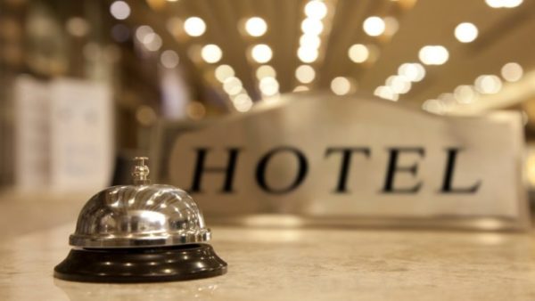 Βουλή: Κατατέθηκε τροπολογία για τη δημιουργία δωματίων προσωπικού ξενοδοχείων
