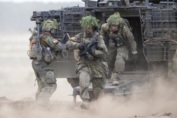 ΝΑΤΟ: Τα νέα αμυντικά σχέδια της Συμμαχίας απαιτούν 35-50 επιπλέον ταξιαρχίες