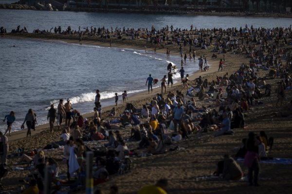 Η Ισπανία οδεύει προς μία ακόμα χρονιά ρεκόρ για τον τουρισμό