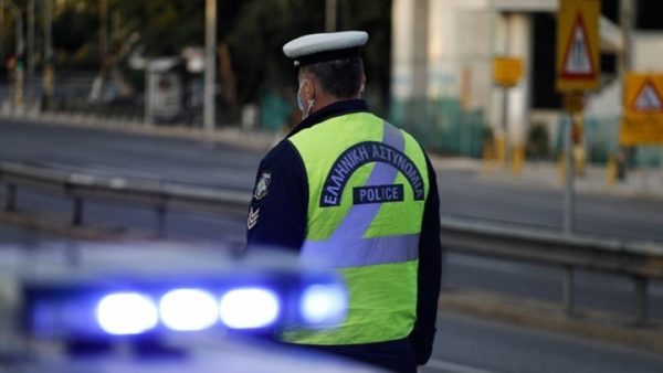 Διακοπή κυκλοφορίας οχημάτων στην οδό Αμερικής, στο κέντρο της ΑΘήνας λόγω θραύσης αγωγού