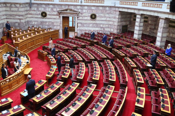 Βουλή: Ψηφίστηκε το νομοσχέδιο για τα προϊόντα ΠΟΠ, ΠΓΕ και ΕΠΙΠ