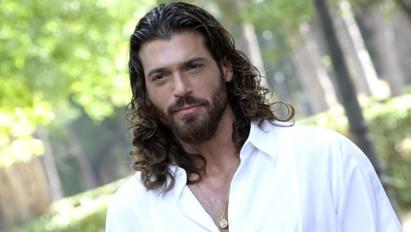 Can Yaman: Διέγραψε όλα τα προφίλ του στα social media – O λόγος που αποσύρθηκε από τα φώτα της δημοσιότητας