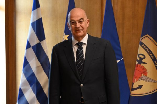 Ν. Δένδιας: Επιτυχής η επιχείρηση απεγκλωβισμού από τη Βηρυτό – Ασφαλής η επιστροφή Κυπρίων και Ελλήνων