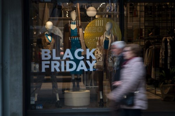 Black Friday: Πότε πέφτει φέτος η «μαύρη» Παρασκευή