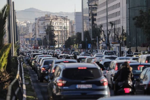 Αυτοκίνητο: Η κάρτα καυσαερίων είναι υποχρεωτική – Η μη ανανέωσή της επισύρει βαρύ πρόστιμο