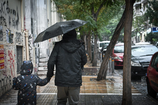 Κακοκαιρία Alexandros: Νέο έκτακτο δελτίο της ΕΜΥ –  Σε ποιες περιοχές θα σημειωθούν ισχυρές βροχοπτώσεις και θυελλώδεις άνεμοι