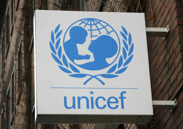 Unicef: Το μέλλον των παιδιών του 2050 «κινδυνεύει»