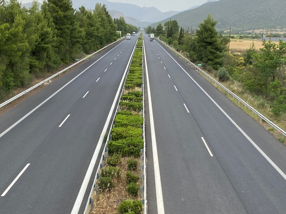 Κυκλοφοριακές ρυθμίσεις στον αυτοκινητόδρομο ΑΘΕ λόγω διέλευσης ανεμογεννητριών