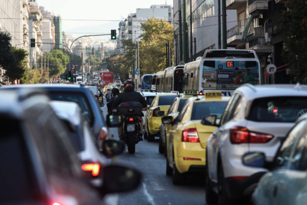 Σε δημόσια διαβούλευση το νέο κυρωτικό πλαίσιο του Κώδικα Οδικής Κυκλοφορίας