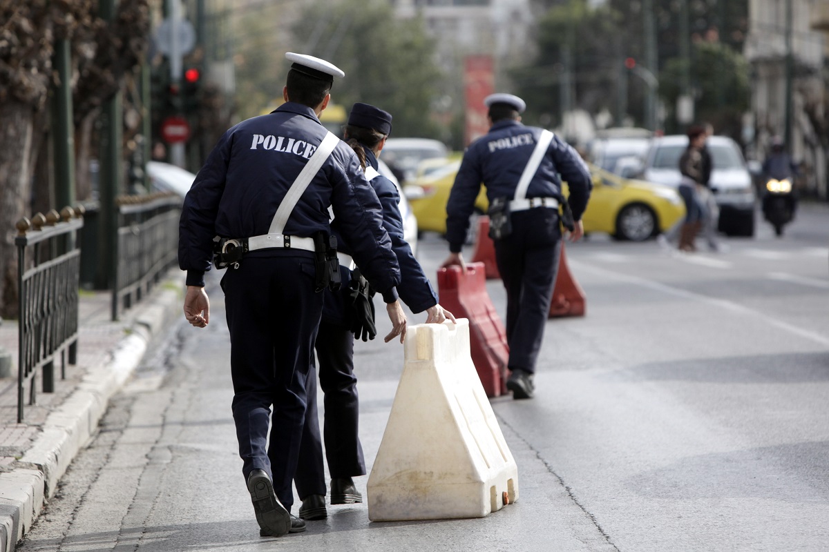 Κυκλοφοριακές ρυθμίσεις τη Δευτέρα για τα Θεοφάνεια σε Αθήνα και Πειραιά