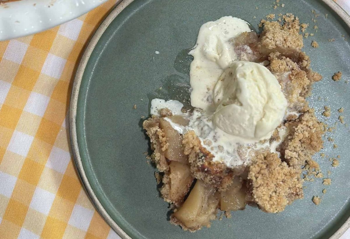 μηλόπιτα της τεμπέλας με crumble