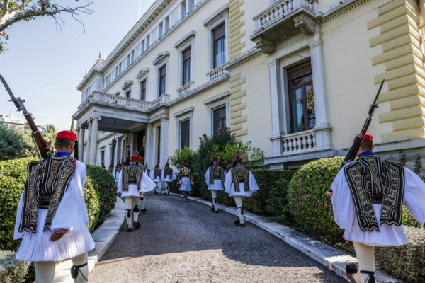 Αντίστροφη μέτρηση για την Προεδρία της Δημοκρατίας: Το τετ α τετ Μητσοτάκη – Σακελλαροπούλου σηματοδοτεί τις εξελίξεις