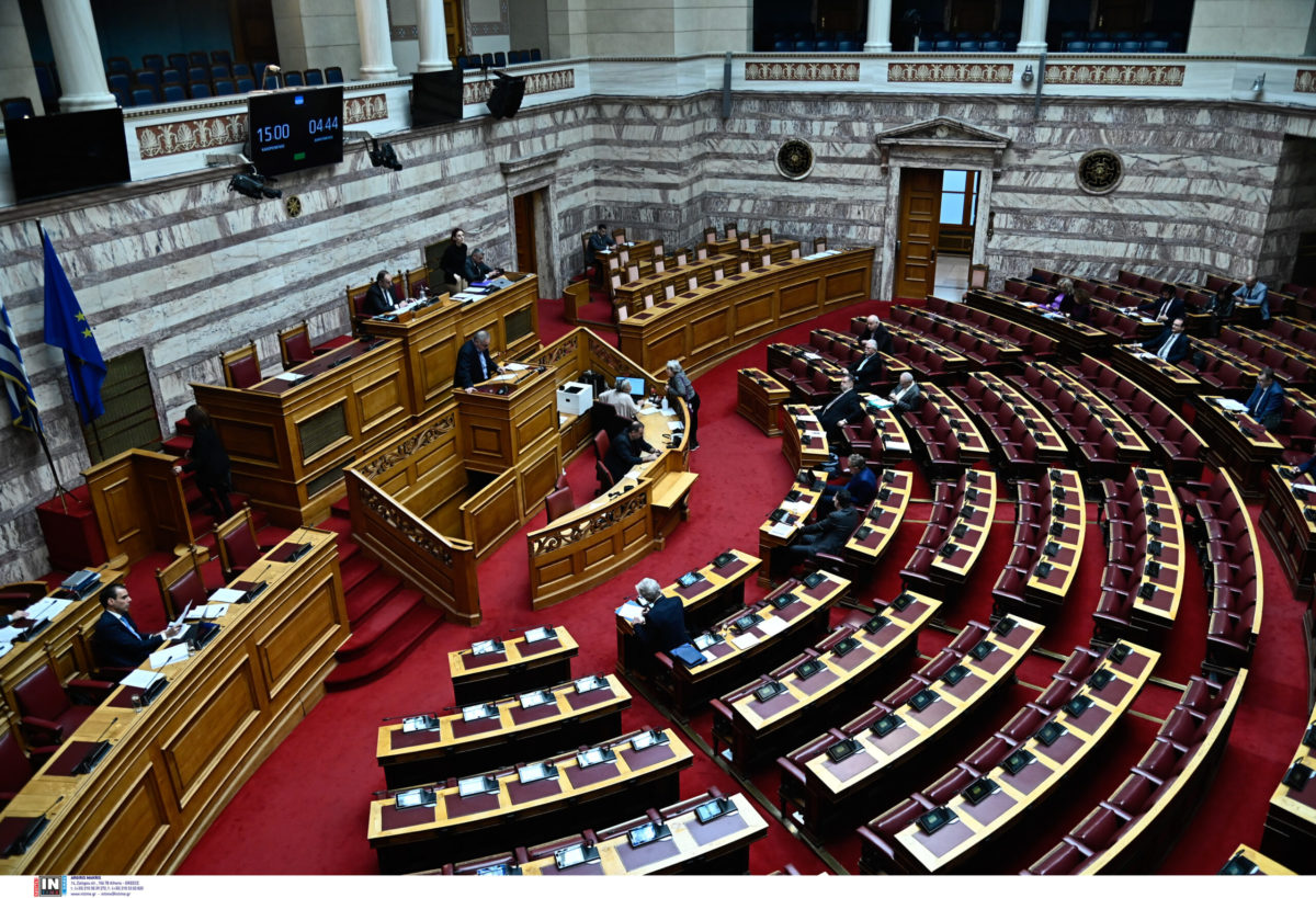 Τέμπη: Αντιπαράθεση κοινοβουλευτικών εκπροσώπων στον απόηχο του συλλαλητηρίου της Κυριακής για το σιδηροδρομικό δυστύχημα