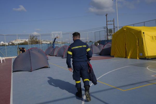 Στο ρυθμό των Ρίχτερ οι Κυκλάδες – 4,9 τα ξημερώματα: Σε επιφυλακή οι αρχές – Πού δεν θα λειτουργήσουν τα σχολεία