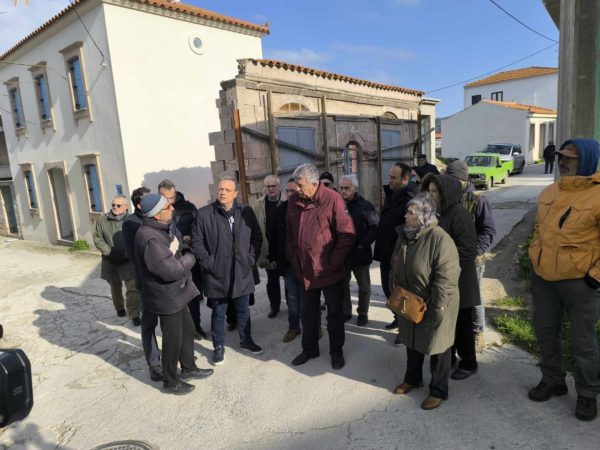 Λέσβος: Σ. Φάμελλος από την σεισμόπληκτη Βρίσα – «Η επίσκεψή μας αποδεικνύει την εγκατάλειψη των λειτουργιών μιας ευρωπαϊκής πολιτείας από τον κ. Μητσοτάκη»